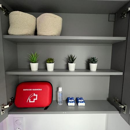 Appartement Avec Son Jardin D'Hiver Poissy Exterior foto